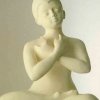 Tara Mudra dell'Abbraccio - Terraglia Bianca, 37x27 cm.